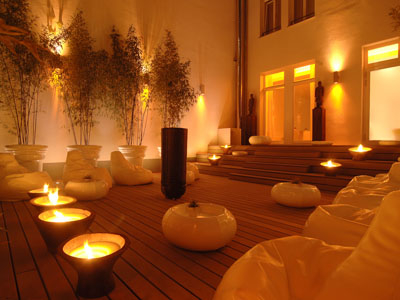 Frankfurt [Germany]: The Pure