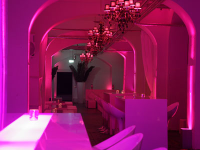 Frankfurt [Germany]: The Pure