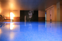 :  gallery