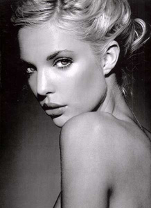 Model: Lyndall gallery