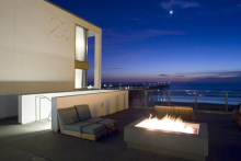 :  gallery