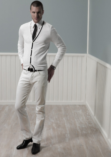 Model: Arthur [View Management] gallery