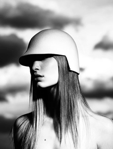 Barrie Hullegie : Photographer: Barrie Hullegie, Client: L'Officiel , Title: Dutch Glory , Styling: Marleen de Jong, Hair + Make Up: Vera Dierckx [Angelique Hoorn] - Models: Truus [IMG Models] and Nicola [Name Models]