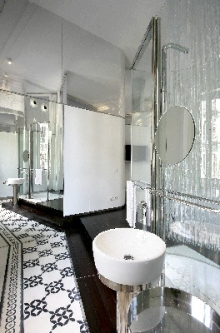 :  gallery
