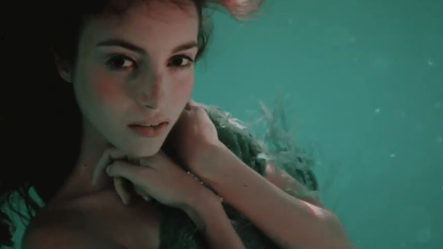 Sara Acosta Underwater