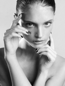 Model: Charlbi Kriek gallery