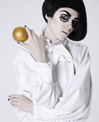 COVER PHOTO: PACO PEREGRIN