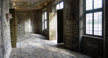:  gallery