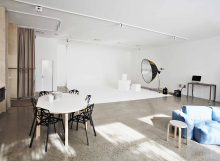 :  gallery