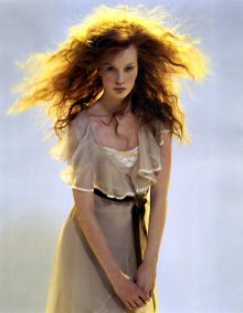 Model: Elizabeth Kinnear gallery