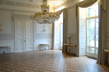 :  gallery