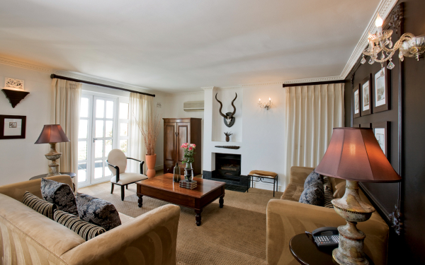 Romney Park Luxury Suites & Wellness Centre