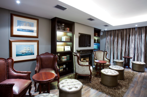 Romney Park Luxury Suites & Wellness Centre