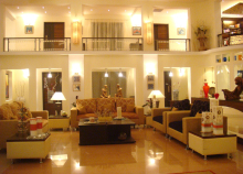 :  gallery