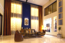 :  gallery