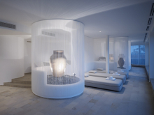 :  gallery