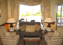 :  gallery