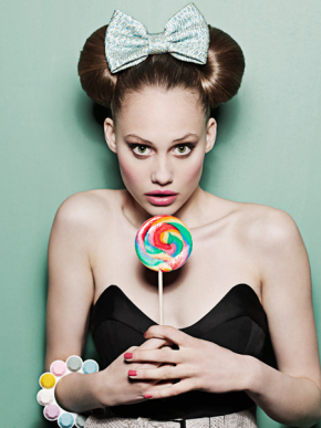Photographer: Sacha Goldberger gallery