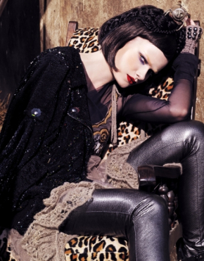 Photographer: Anna Mrazek Kovacic for Dolce Vita gallery