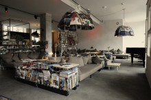 :  gallery