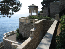 :  gallery