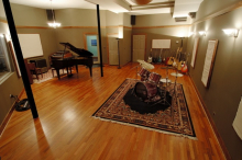 :  gallery