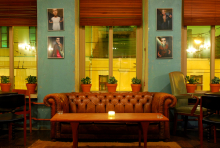 :  gallery