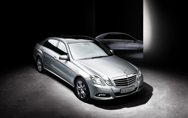 Till  Leeser  : Client: BBDC (Beijing Benz Daimler Chrysler), Agency: Jung von Matt, Hamburg