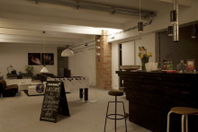 :  gallery