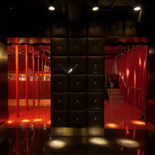:  gallery