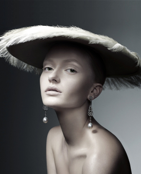 Photographer: Tim Richardson for Autore gallery