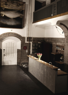 :  gallery