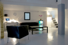 :  gallery