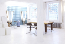 :  gallery