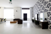 :  gallery