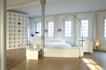 :  gallery