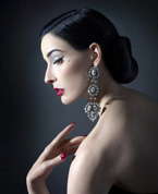 COVER PHOTO: MARKUS KLINKO & INDRANI