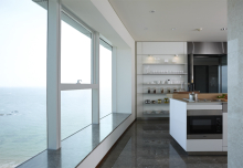 :  gallery