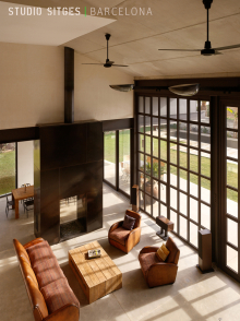 :  gallery