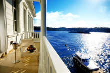:  gallery