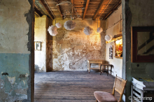 :  gallery