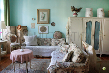 :  gallery