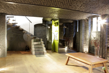 :  gallery