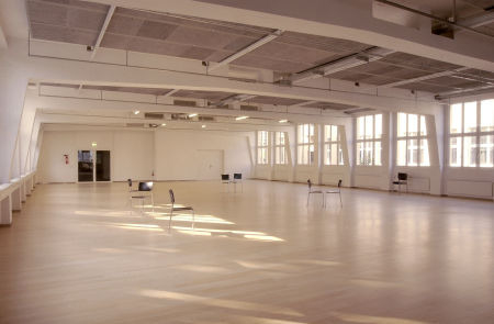 LIGHT + BYTE AG / RENTAL STUDIOS-EQUIPMENT-EVENT HALL	  