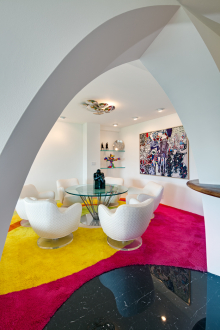 :  gallery
