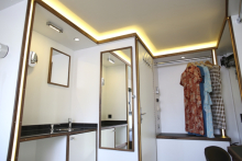 :  gallery