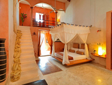 :  gallery
