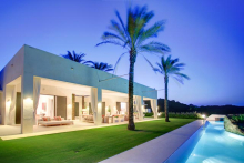 :  gallery