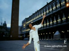 Title: Bachna Ae Haaseeno  gallery