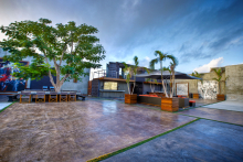 :  gallery